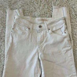 Levi High Rise Skinny Jeans